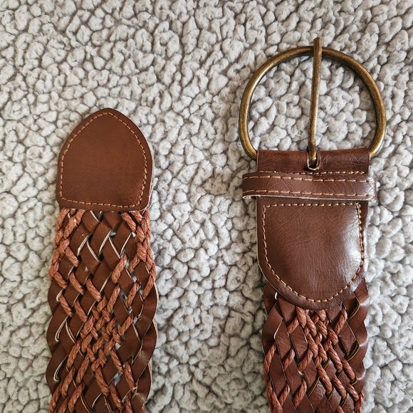 Braided Brown Leather Belt - Picture 2 of 3